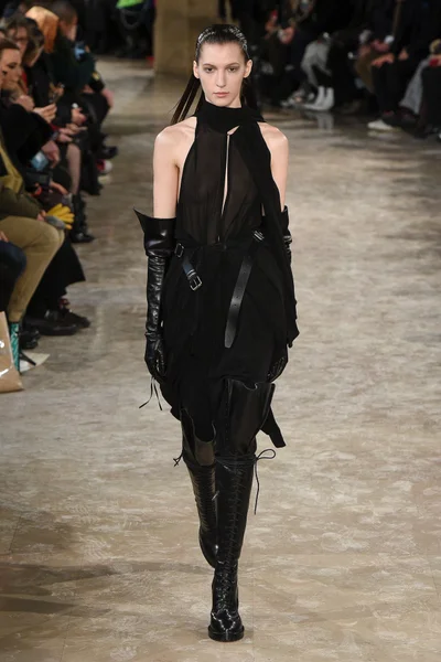 Look 20